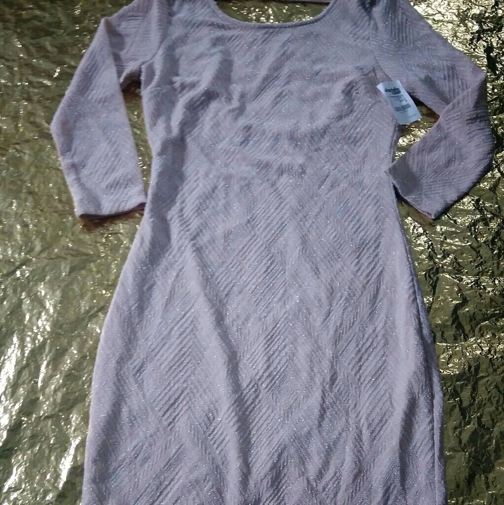 Dress - Picture 2 of 3